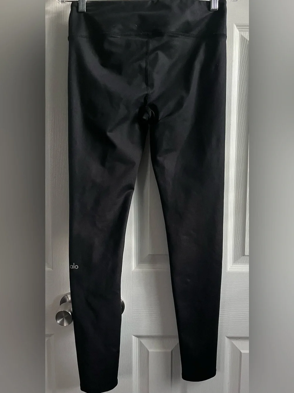 ALO Yoga form fitting